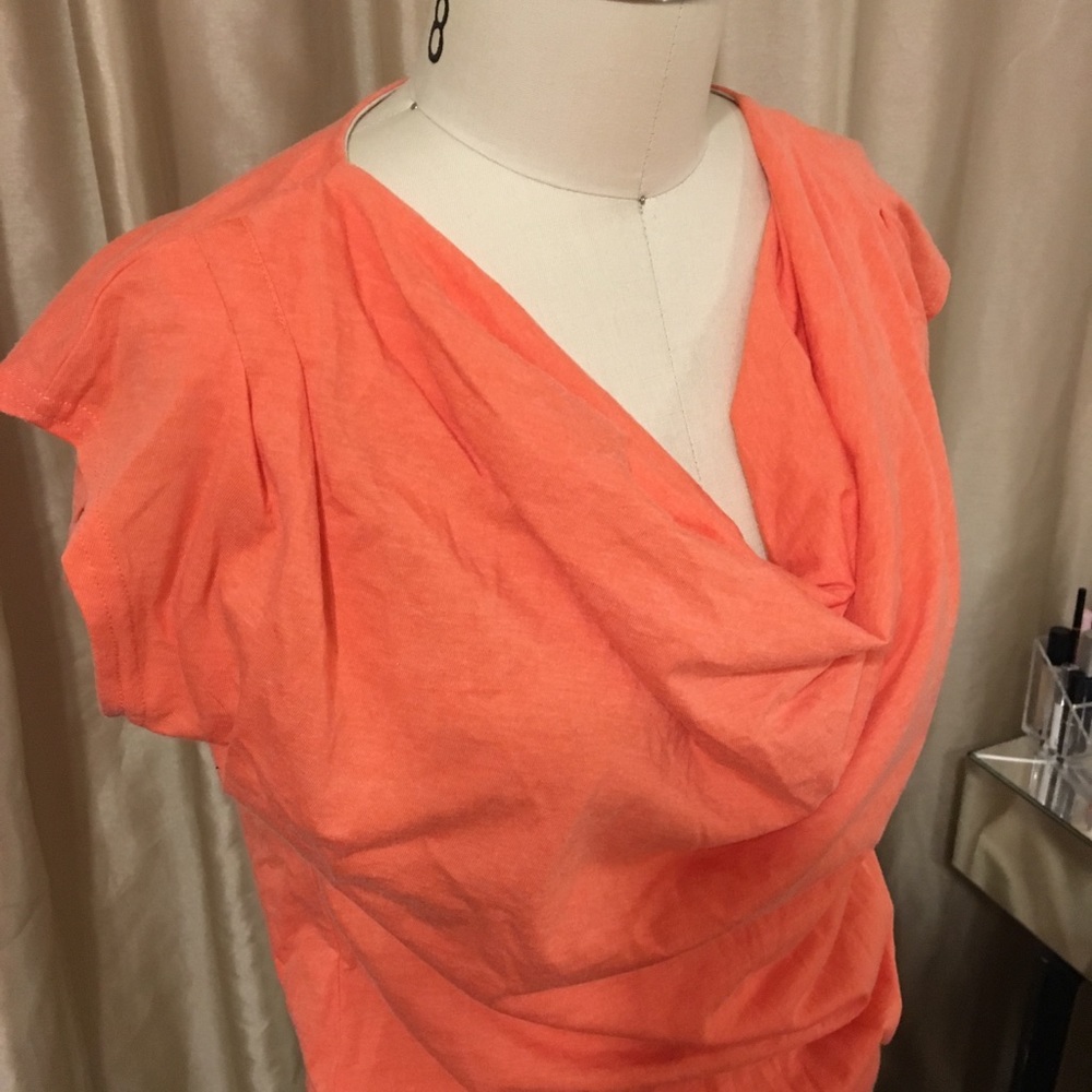 *DONATING TODAY 1/5/19* The North Face Cowl Neck